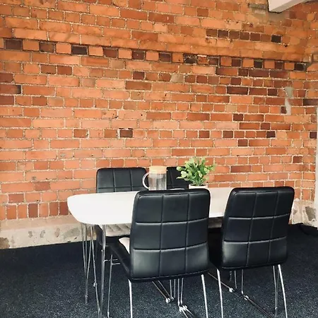 Private With Own Entrance And 100 M2 Terrace Next To Airport, Helsinki, And Public Transportation Apartment