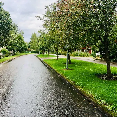 Private With Own Entrance And 100 M2 Terrace Next To Airport, Helsinki, And Public Transportation Apartament Vantaa